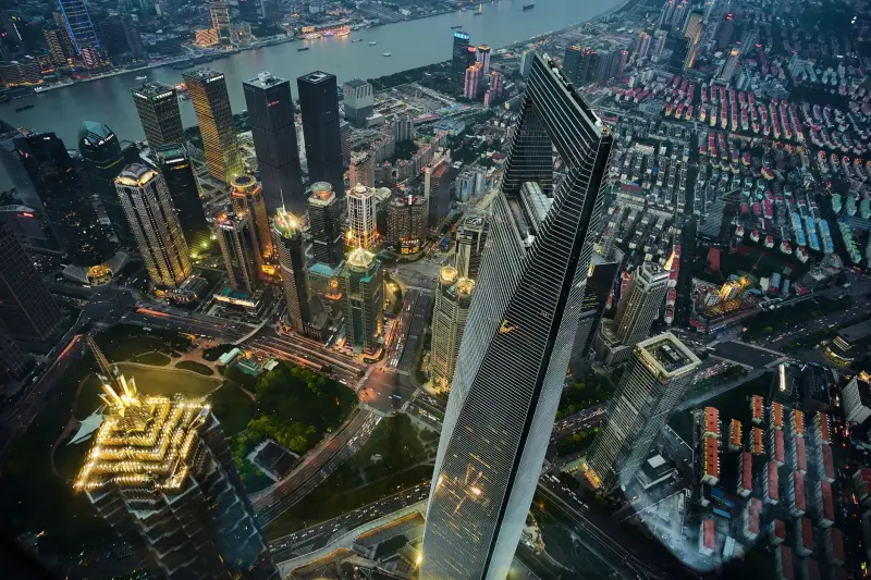 资产管理与实业孵化协同模式在湖南投资市场中的应用研究封面图